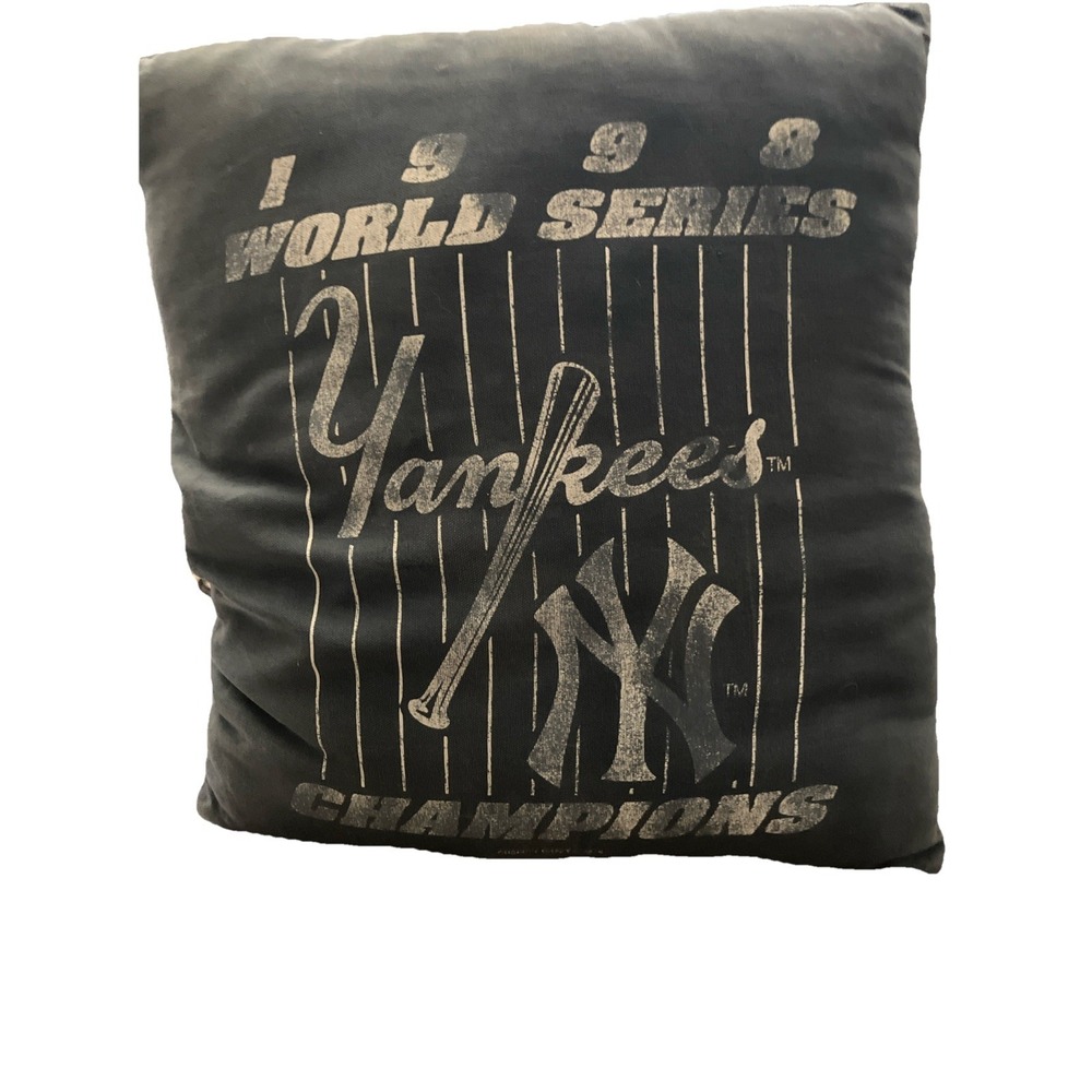 Yankee Pillow
